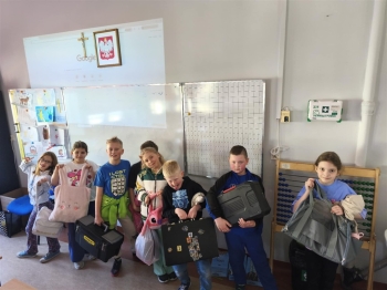 eb97e30d-b7a6-4970-8c47-21930619af1c