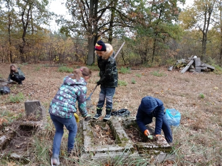 Zajęcia historyczno–przyrodnicze na cmentarzu poniemieckim w Rurzycy