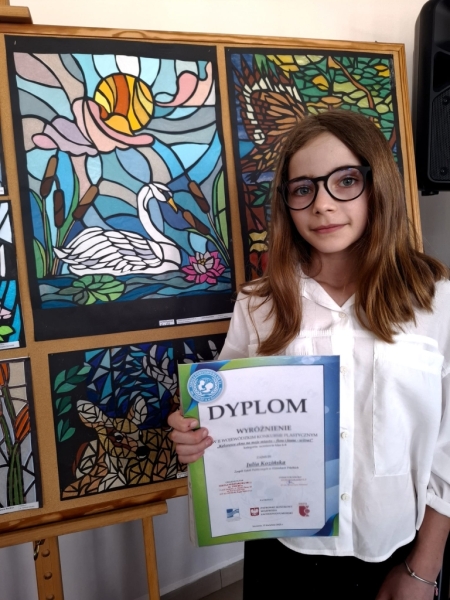 Julia Kozińska z wyróżnieniem w konkursie witrażu w Szczecinie
